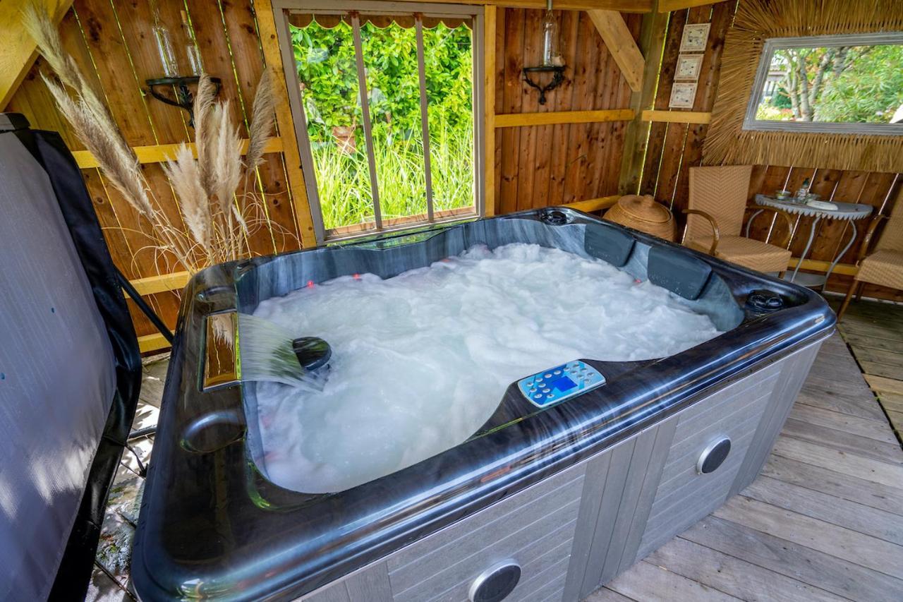 Fronsac  Le Bassin Du Tertre Bed & Breakfast エクステリア 写真
